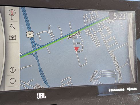 Used 2021 Toyota Venza XLE image 23