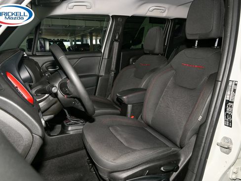 Used 2023 Jeep Renegade Trailhawk AWD/4WD image 15