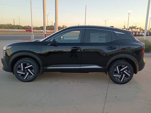 New 2026 Nissan Kicks SV image 3