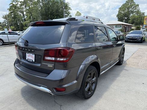 Used 2019 Dodge Journey Crossroad FWD image 5