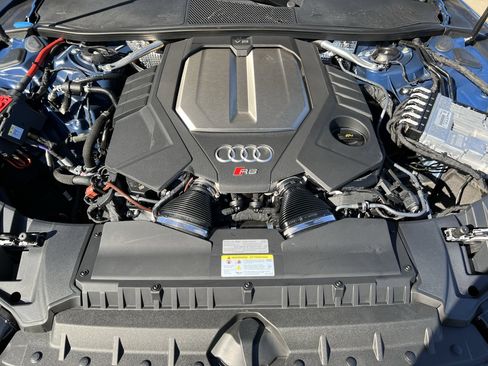 Certified 2024 Audi RS 7 Performance image 36