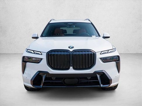 New 2027 BMW X7 xDrive40i w/ M Sport Package AWD/4WD image 2