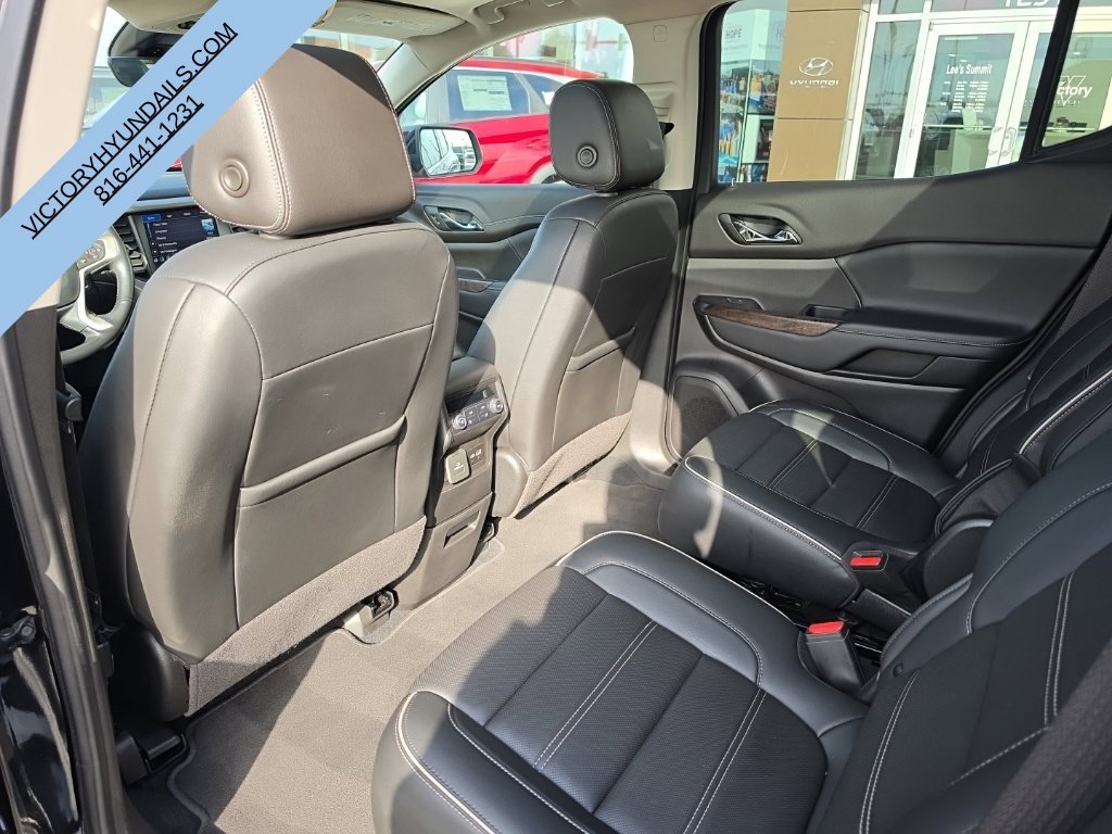 Used 2022 GMC Acadia Denali w/ Denali Ultimate Package FWD image 33