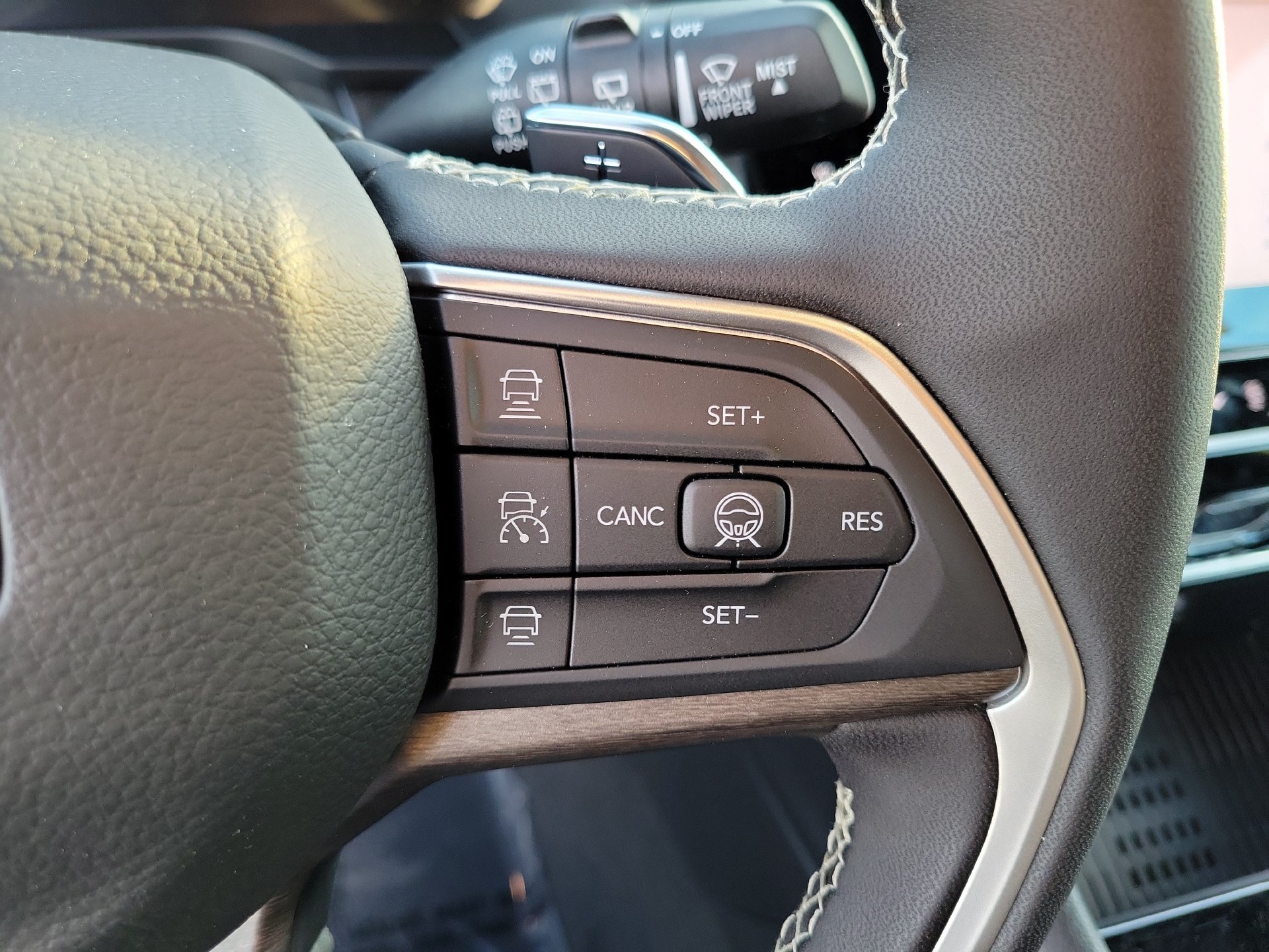 New 2026 Jeep Grand Cherokee Altitude AWD/4WD image 6