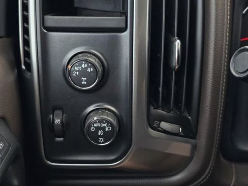 Used 2016 Chevrolet Silverado 1500 LTZ Z71 w/ LTZ Plus Package AWD/4WD image 17
