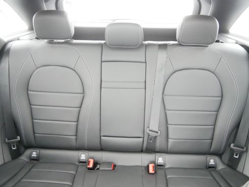 Used 2022 Mercedes-Benz GLC 300 4MATIC w/ Multimedia Package Lite image 13