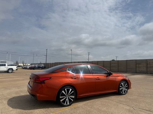 Certified 2022 Nissan Altima 2.5 SR FWD image 24