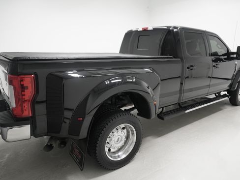 Used 2019 Ford F450 Lariat w/ Lariat Value Package AWD/4WD image 4