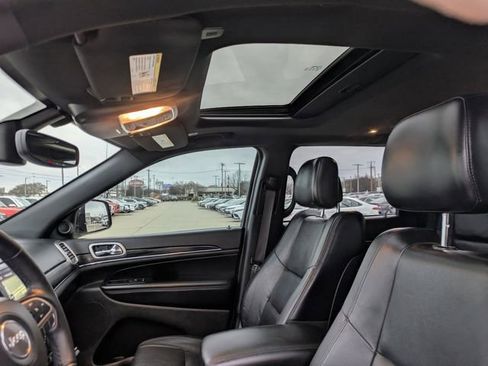 Used 2022 Jeep Grand Cherokee Limited image 28