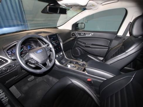 Used 2024 Ford Edge SEL image 2