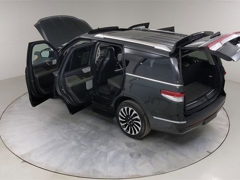 Used 2023 Lincoln Navigator Black Label image 57
