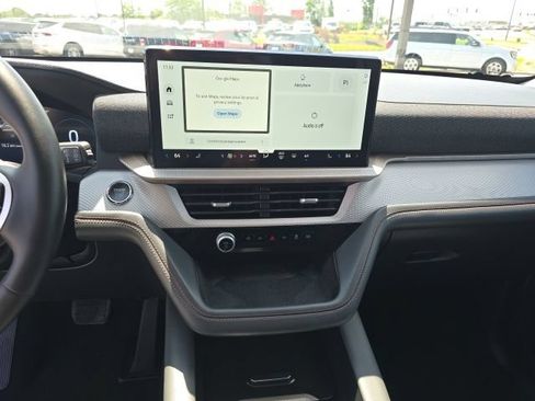 Used 2025 Ford Explorer Active AWD/4WD image 20