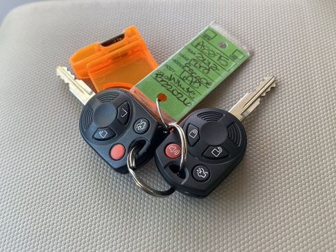 Used 2012 Ford Escape FWD Hybrid image 31