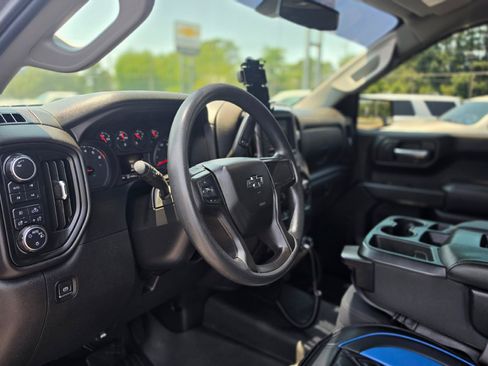 Used 2020 Chevrolet Silverado 1500 Custom Trail Boss w/ Custom Convenience Package AWD/4WD image 8