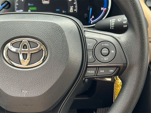 New 2025 Toyota RAV4 LE image 28