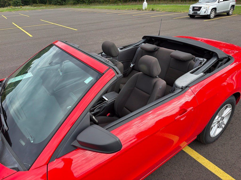 Used 2014 Ford Mustang Convertible RWD image 24