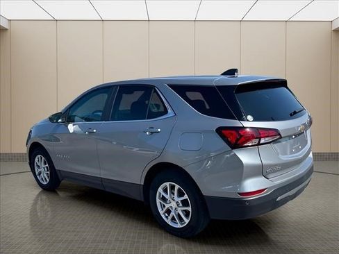 Used 2024 Chevrolet Equinox LT AWD/4WD image 4