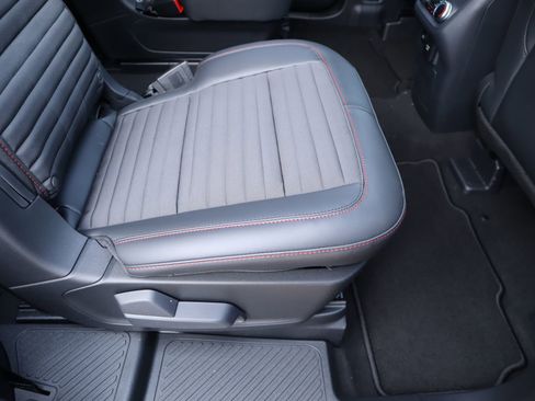 New 2026 Ford Explorer ST-Line w/ ST-Line Street Pack image 17