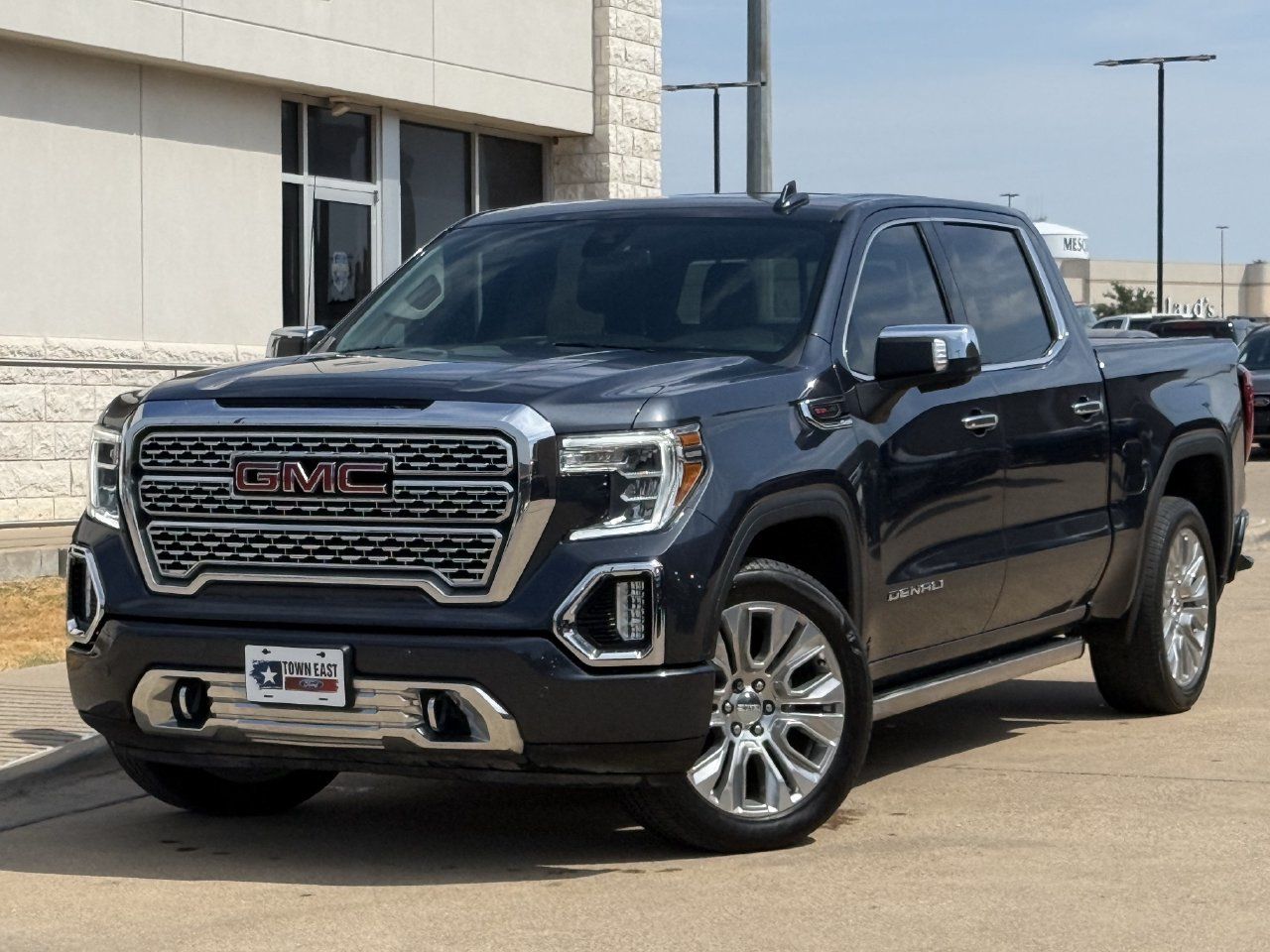 Used 2021 GMC Sierra 1500 Denali w/ Denali Premium Package AWD/4WD image 2