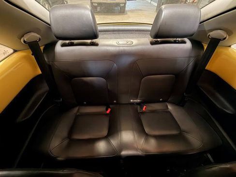 Used 2007 Volkswagen Beetle Coupe FWD image 26