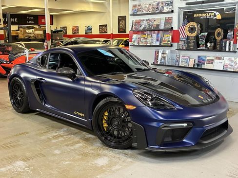 Used 2025 Porsche 718 Cayman GT4 RS RWD image 2