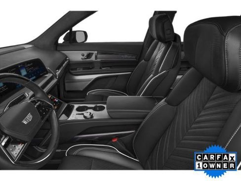 Used 2026 Cadillac Vistiq Platinum w/ LPO, Floor Liner Package AWD/4WD image 29