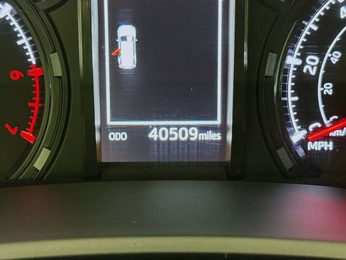 Used 2024 Toyota 4Runner SR5 Premium image 8