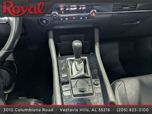 Used 2019 MAZDA MAZDA3 Hatchback w/ Premium Package image 22