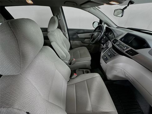Used 2015 Honda Odyssey LX image 25