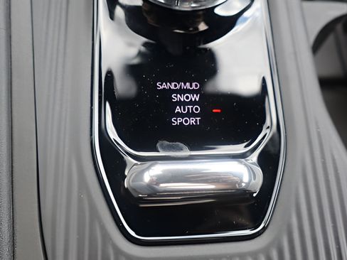 New 2026 Jeep Cherokee Overland AWD/4WD image 18