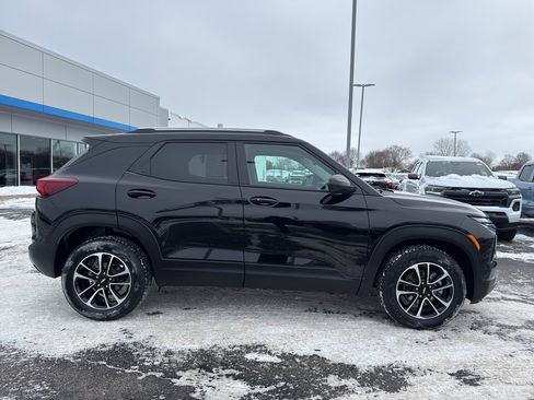 Certified 2024 Chevrolet TrailBlazer LT w/ Convenience Package image 4