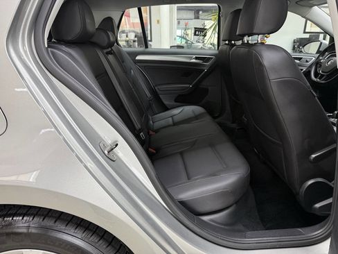 Used 2015 Volkswagen Golf 4-Door FWD image 15