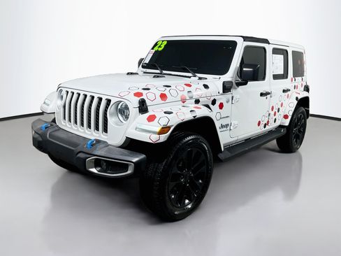 Used 2023 Jeep Wrangler Unlimited Sahara w/ Cold Weather Group AWD/4WD image 10