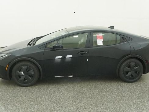 New 2026 Toyota Prius LE image 24