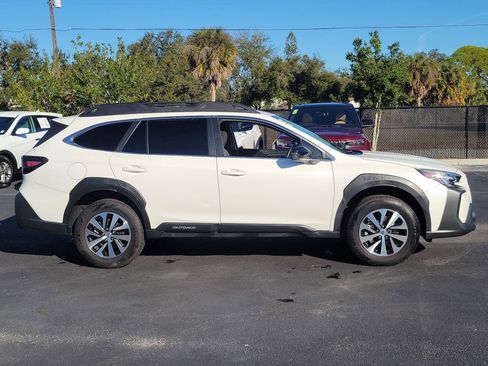 Certified 2025 Subaru Outback Premium image 7