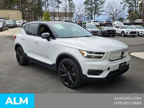 Used 2022 Volvo XC40 P8 Recharge Ultimate AWD/4WD image 3