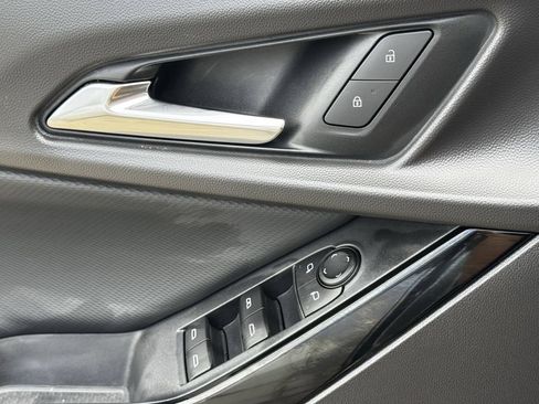 Used 2025 Chevrolet Equinox LT FWD image 25