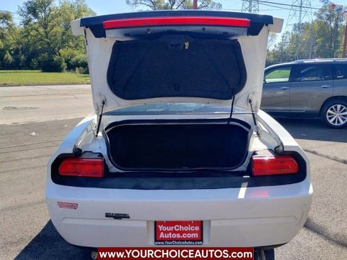 Used 2010 Dodge Challenger SE image 9