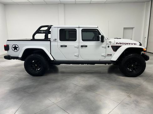 Used 2021 Jeep Gladiator Mojave w/ Dual Top Group AWD/4WD image 8