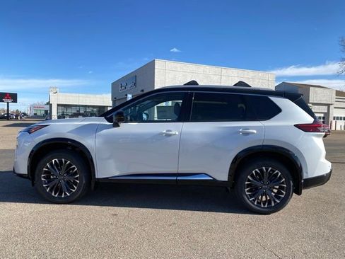 New 2026 Nissan Rogue Platinum w/ Platinum Premium Package image 2