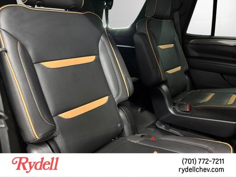 Used 2023 GMC Yukon AT4 w/ AT4 Premium Plus Package AWD/4WD image 18