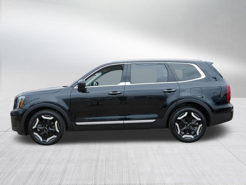 Certified 2024 Kia Telluride S w/ S Sunroof Package image 4