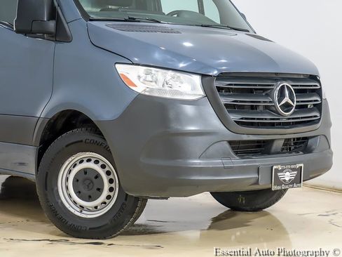 Used 2019 Mercedes-Benz Sprinter 144 image 2