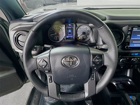 Certified 2023 Toyota Tacoma TRD Off-Road image 11