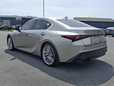 Used 2022 Lexus IS 300 AWD w/ Premium Package image 6