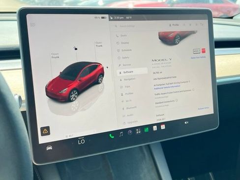 Used 2023 Tesla Model Y Long Range AWD/4WD image 29