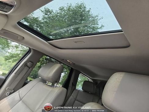Used 2011 Jeep Grand Cherokee Laredo AWD/4WD image 13