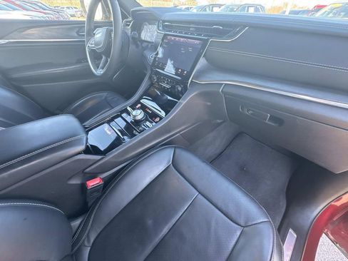 Used 2023 Jeep Grand Cherokee Overland image 14