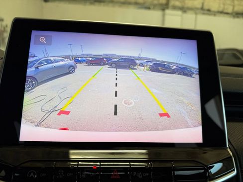 Used 2025 Jeep Compass Trailhawk w/ Trailer Tow Group image 17