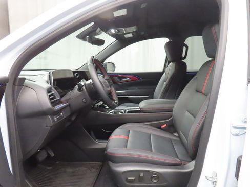 Used 2026 Chevrolet Traverse RS AWD/4WD image 15